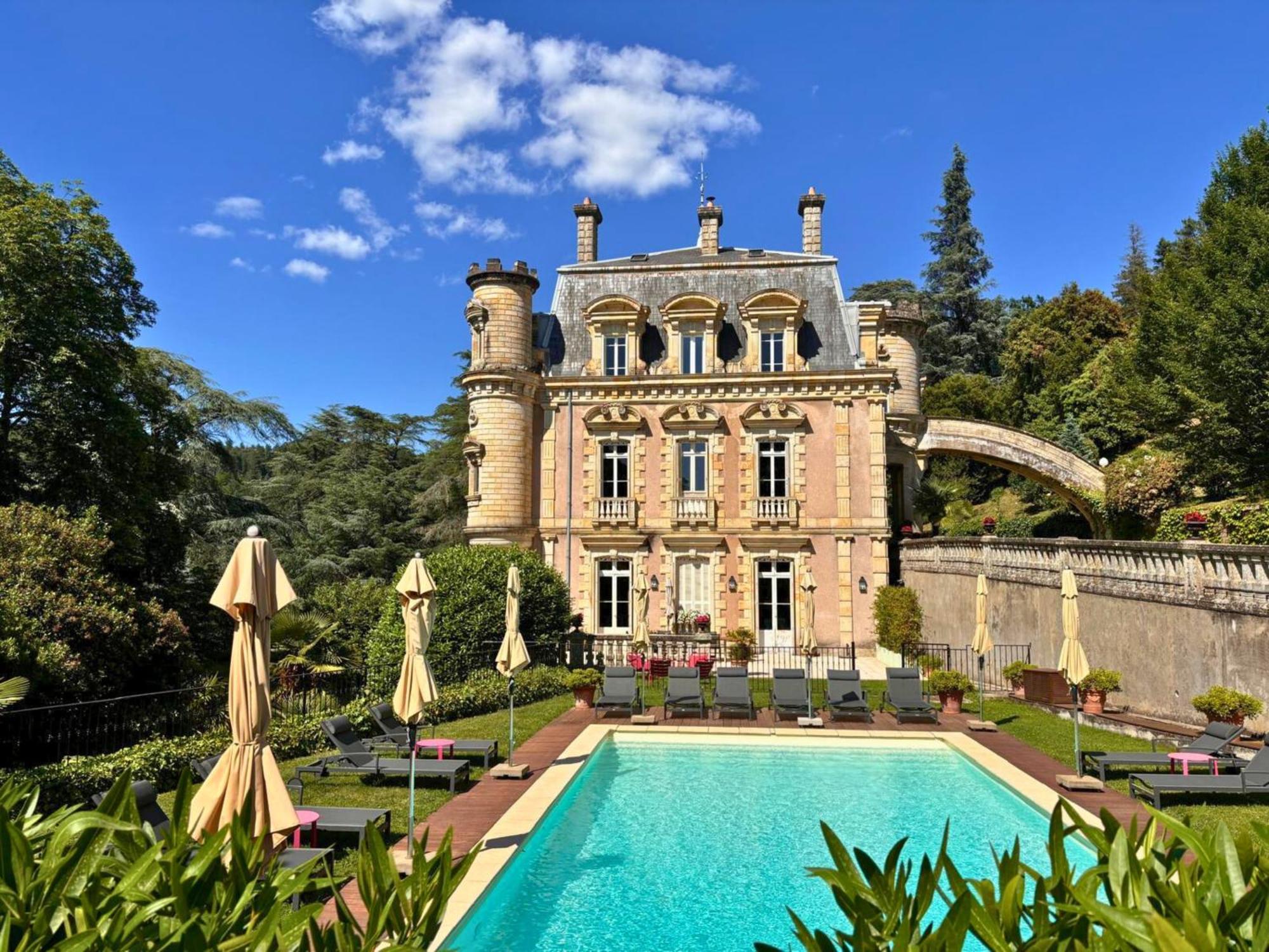 Château Clément - Les Collectionneurs Vals-les-Bains
