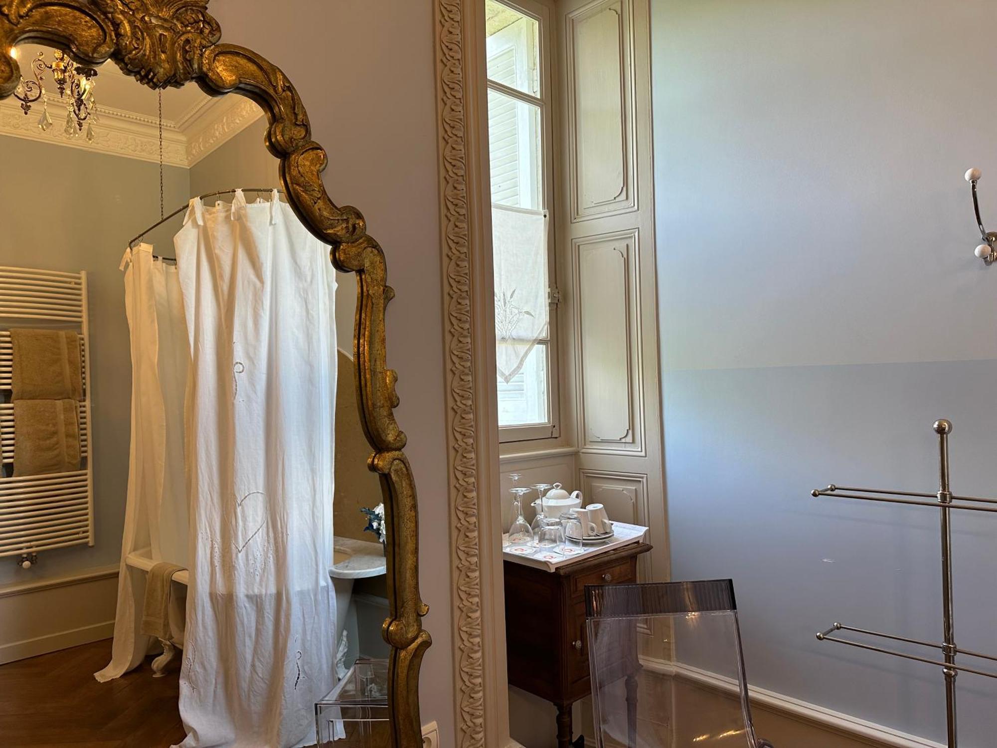 Maison d'hôtes Château Clément - Les Collectionneurs Vals-les-Bains