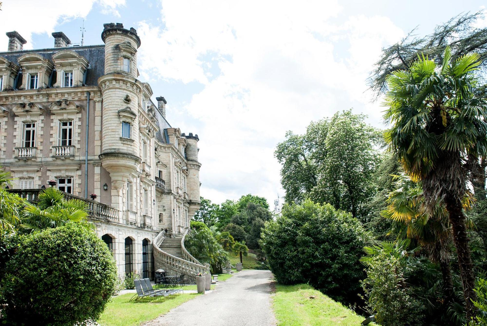 Maison d'hôtes Château Clément - Les Collectionneurs
